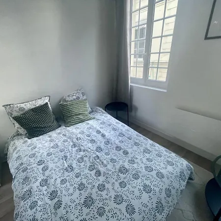 Modern Times A -280 Apartment