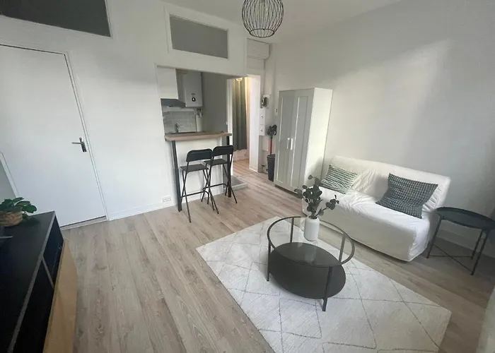 Modern Times A -280 * Rouen